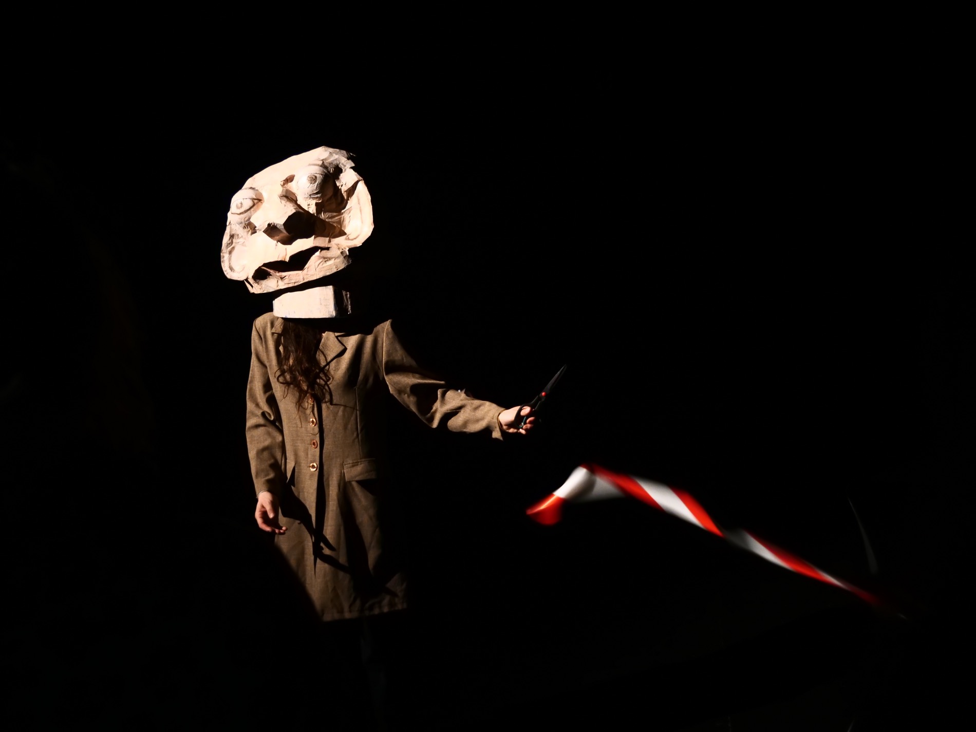 Figure masquée dans Hiérophanie